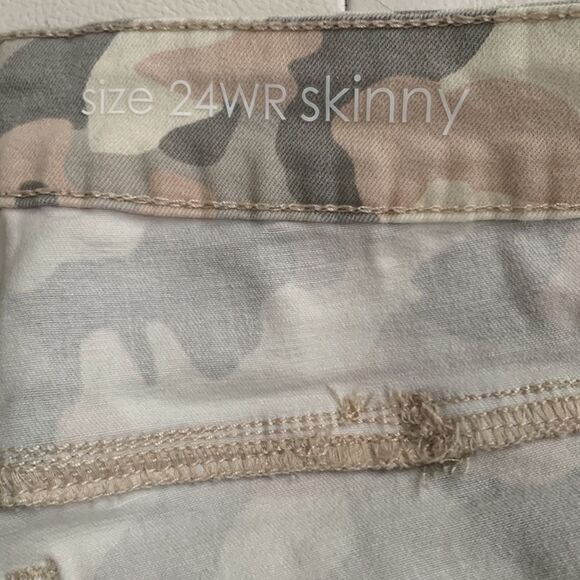 New Directions Curvy Skinny Capri Denim Jeans Size 24W - Picture 9 of 11